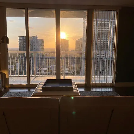 Beautiful Large Apt 2 Brm With Ocean Views In Brickell Apartment